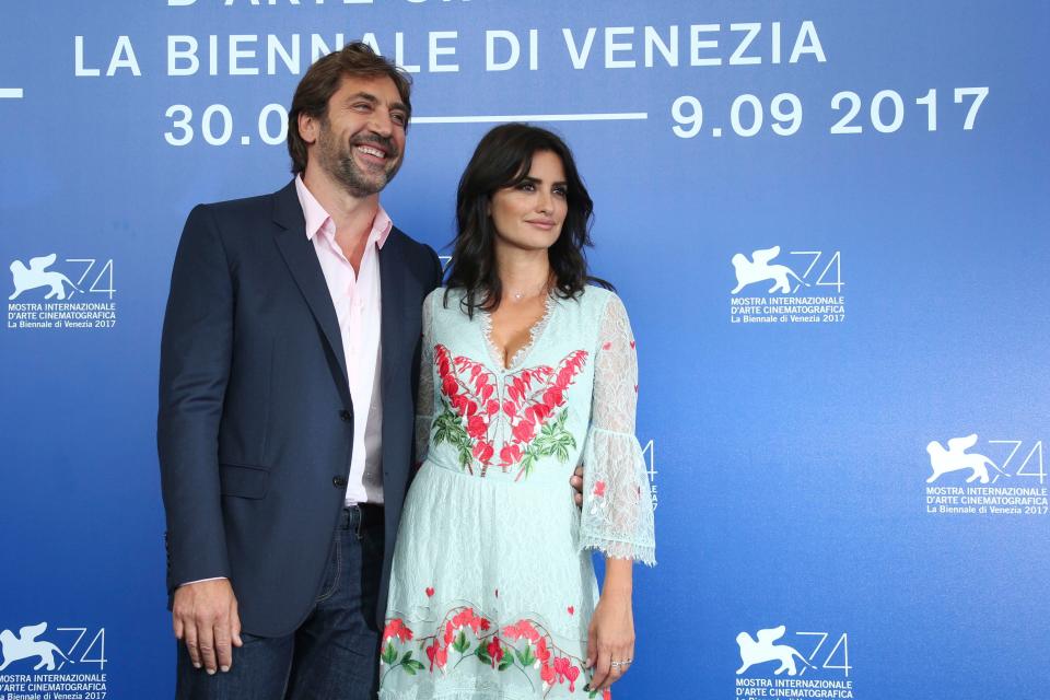 penelope-cruz-javier-bardem-red-carpet-appearance-7055.jpeg