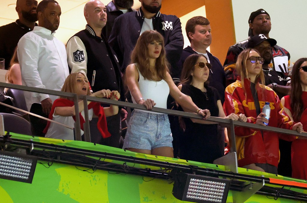 serena-williams-defends-taylor-swift-super-bowl-lv-8225.jpeg