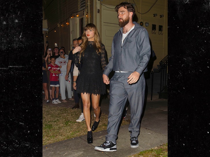 taylor-swift-travis-kelce-super-bowl-dinner-date-2031.jpeg