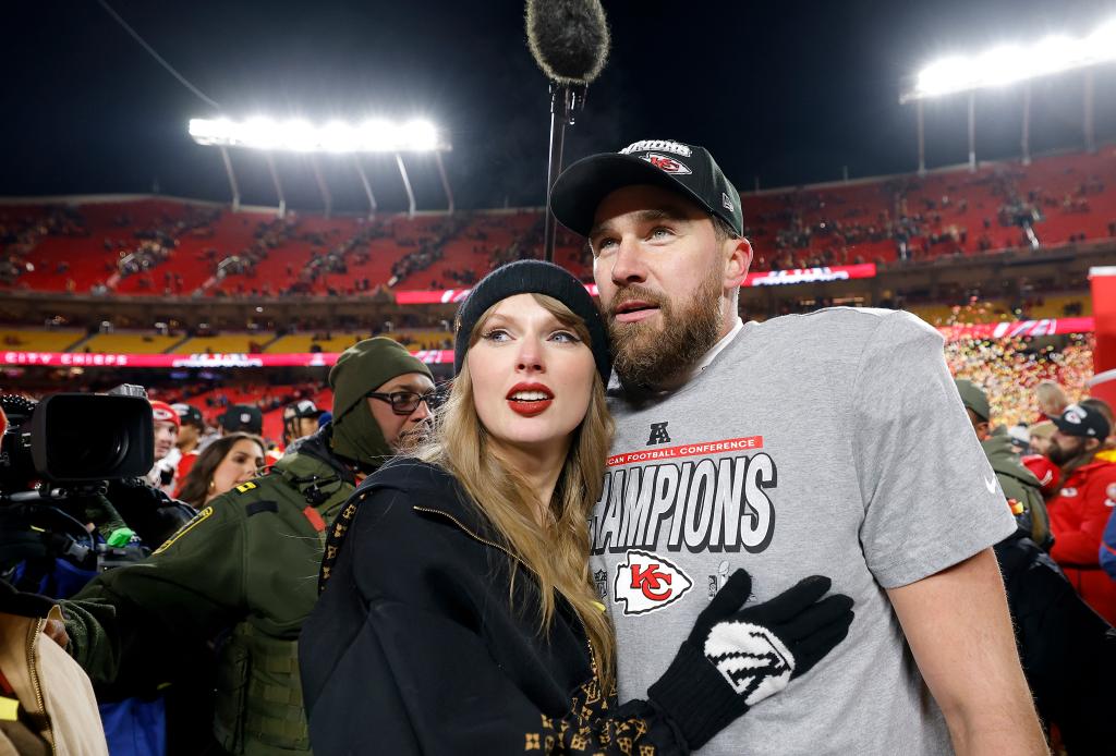 travis-kelce-kayla-nicole-eagles-super-bowl-win-3927.jpeg