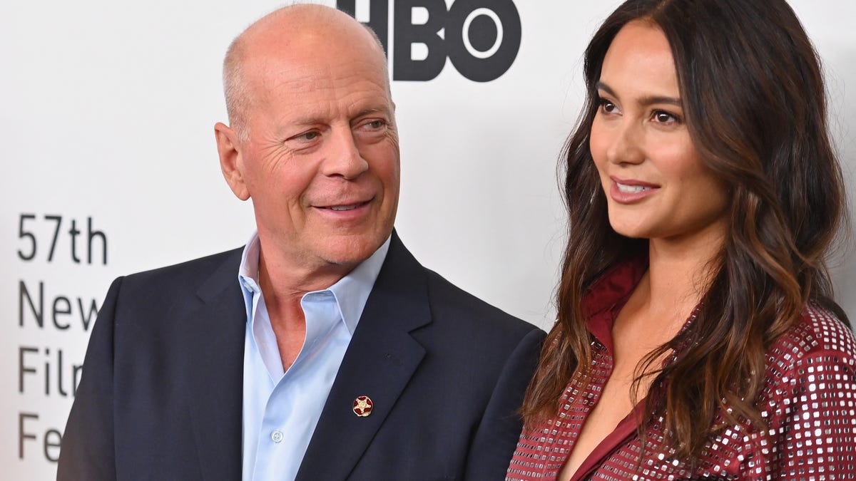 bruce-willis-wife-emma-heming-willis-caretakers-ne-8508.jpeg