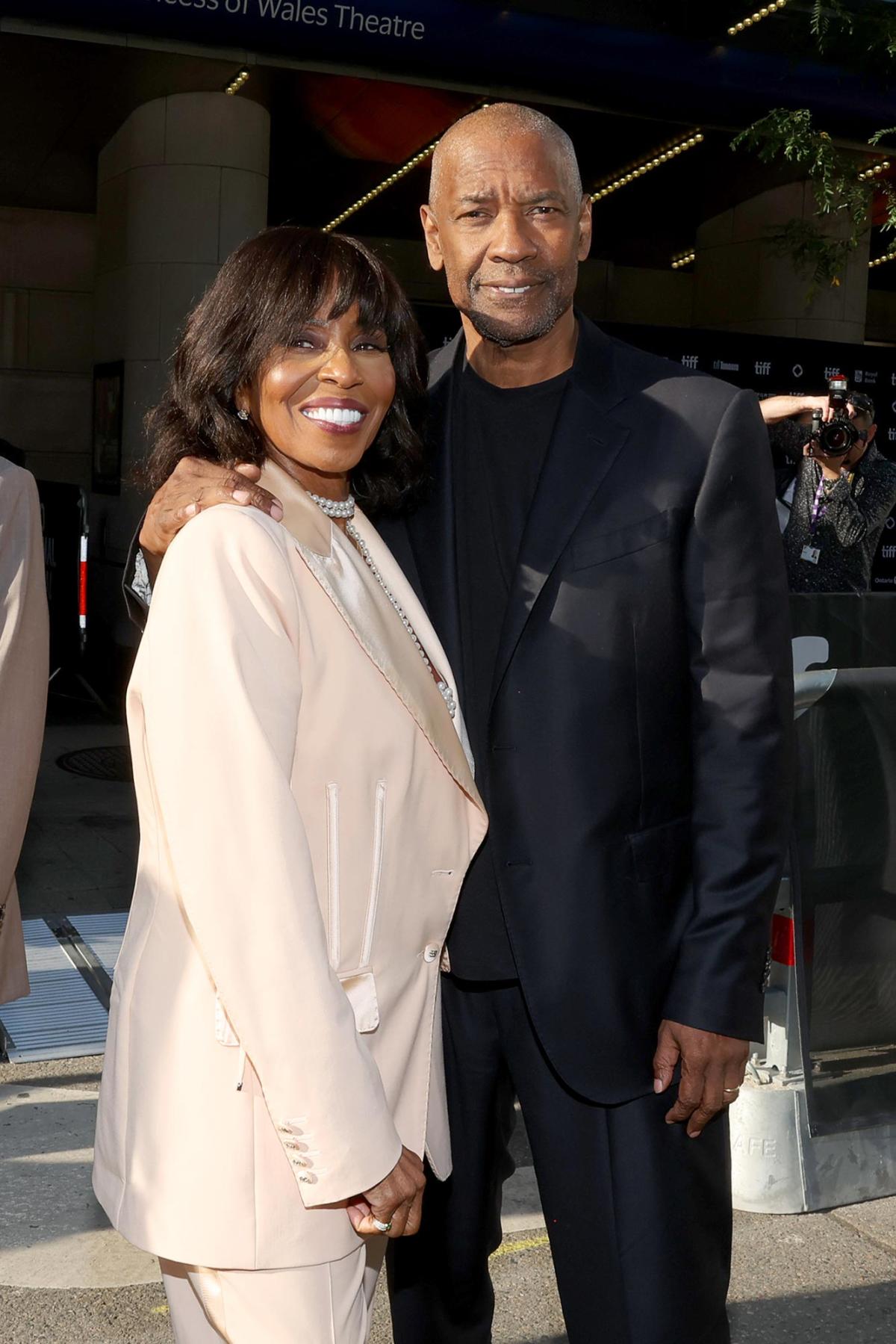 denzel-washington-pauletta-washington-relationship-0905.jpeg