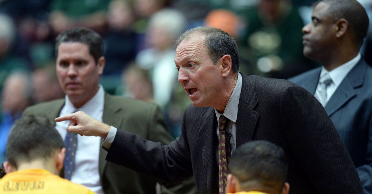 drakebasketballcoach-9915.jpeg