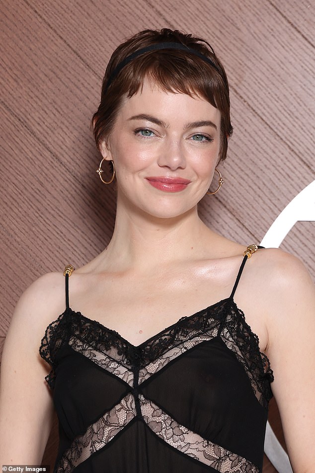 emma-stone-lacy-cut-out-dress-red-carpet-3713.jpeg