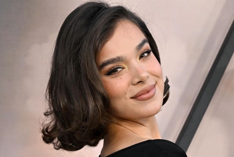 hailee-steinfeld-beauty-diversity-1-1527.jpeg