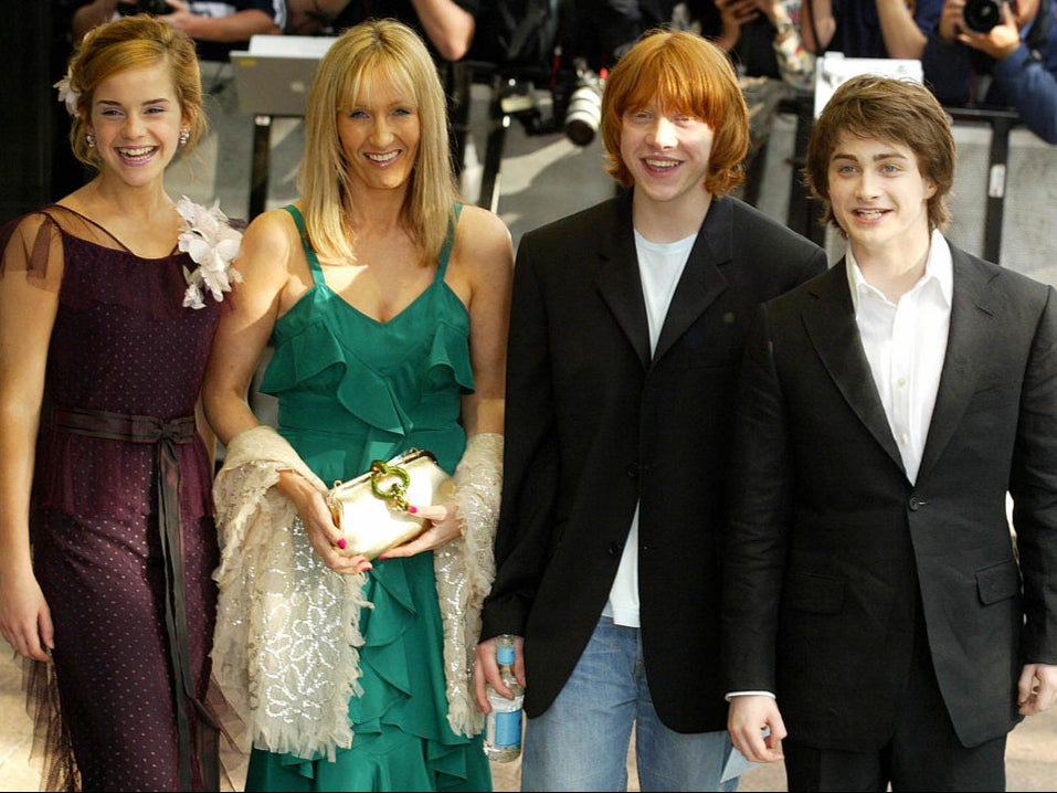 jk-rowling-harry-potter-social-media-2291.jpeg