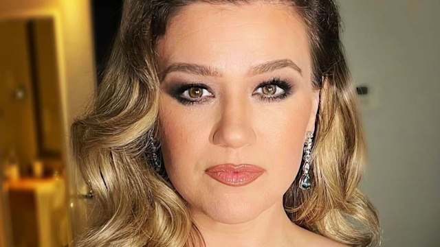 kelly-clarkson-suede-dress-secret-royal-connection-9163.jpeg