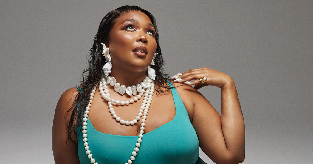 lizzo-body-neutrality-1016.jpeg