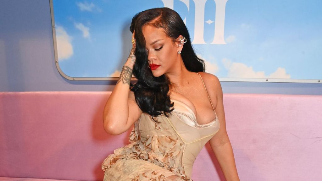 rihanna-yacht-barbados-photos-3999.jpeg