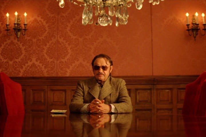 royal-tenenbaums-amazon-prime-exit-4578.jpeg