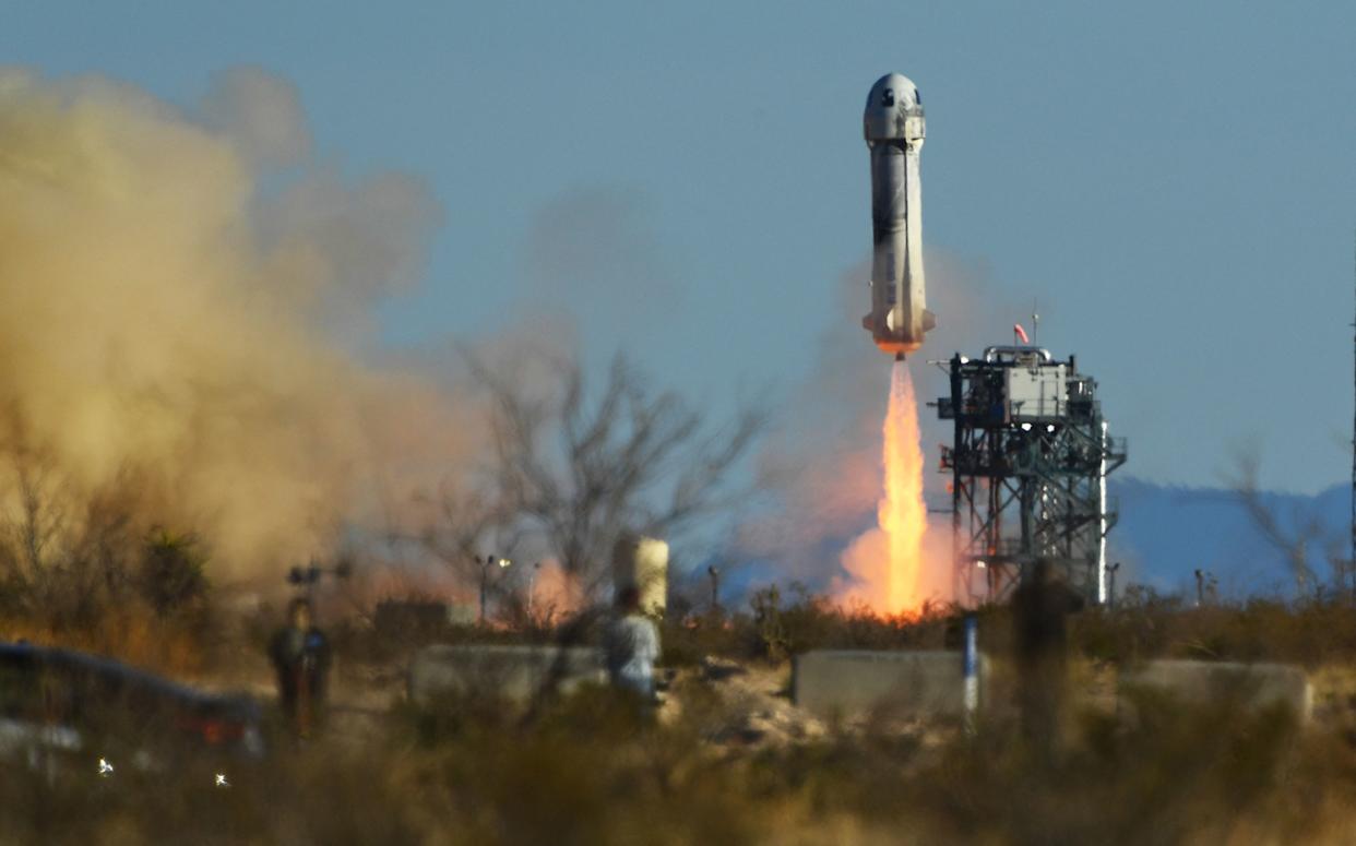 blue-origin-gayle-katy-perry-lauren-snchez-press-p-1977.jpeg