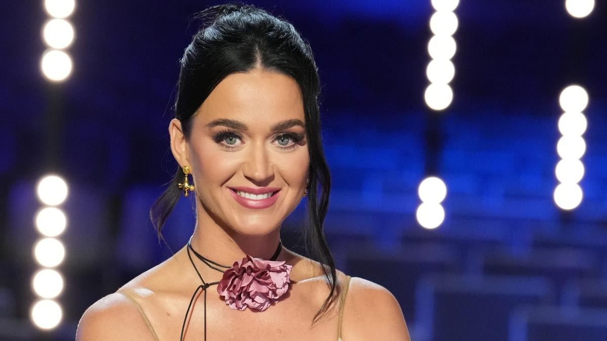 blue-origin-gayle-katy-perry-lauren-snchez-press-p-9232.jpeg