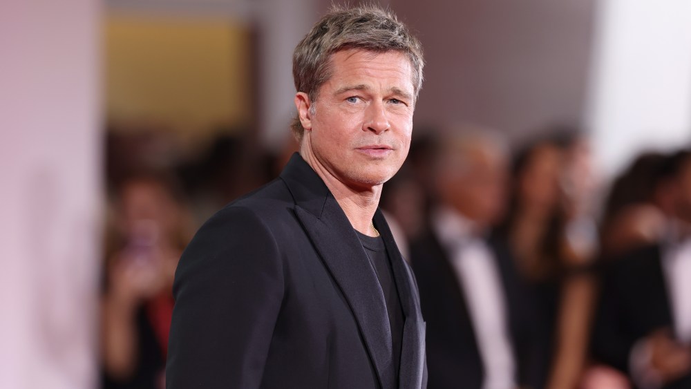 brad-pitt-kidney-transplant-air-mail-5480.jpeg