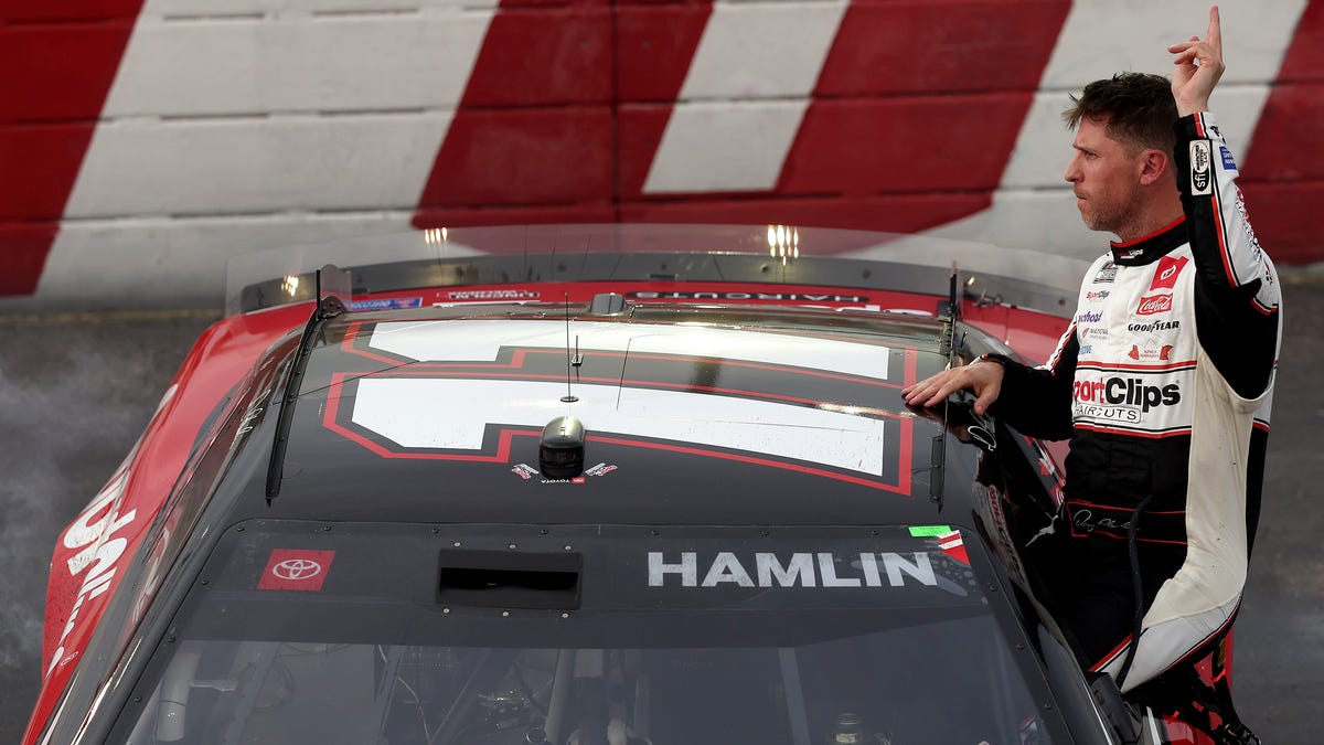 bristol-nascar-predictions-2025-2743.jpeg