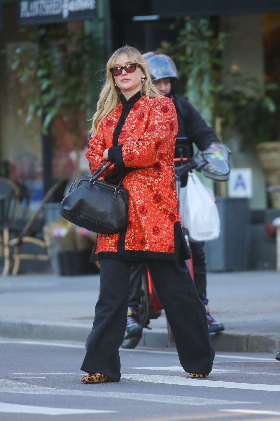jennifer-lawrence-street-style-outfit-inspiration-0162.jpeg