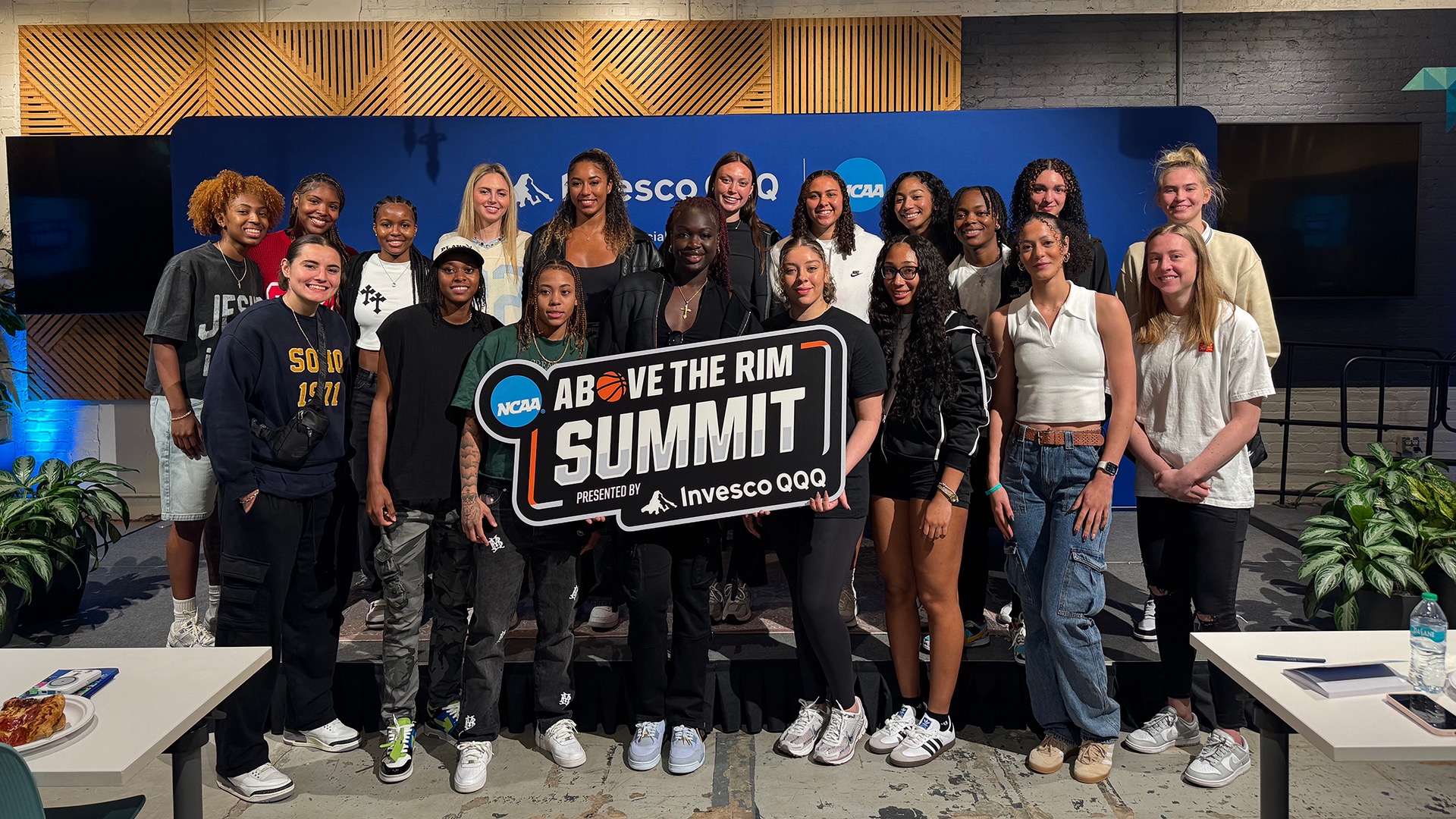 women-basketball-professional-7274.jpeg