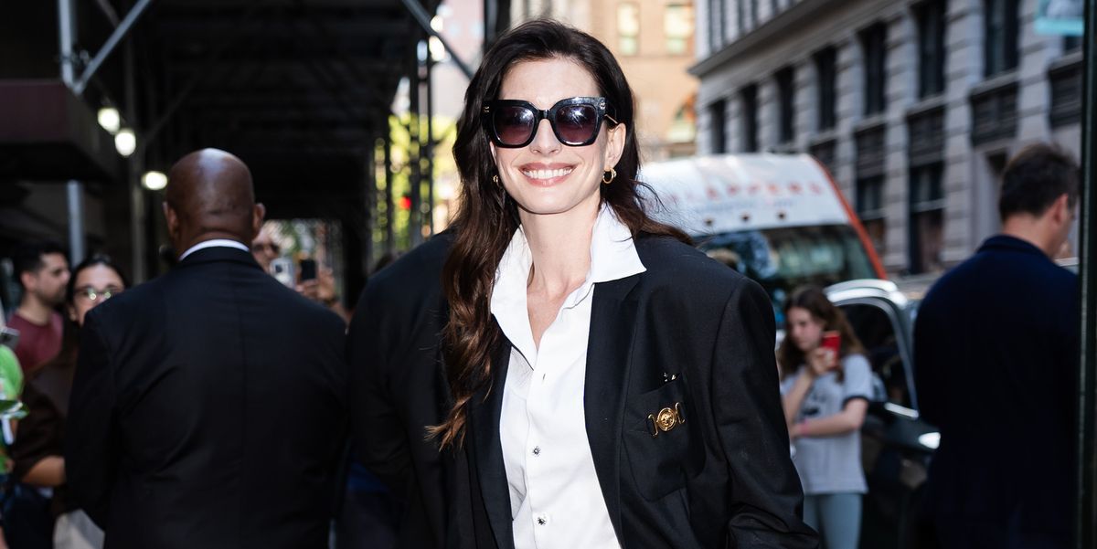 anne-hathaway-versace-harpersbazaar-3370.jpeg