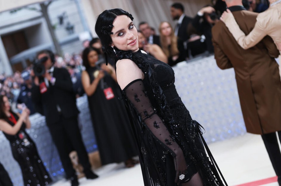 billie-eilish-2025metgala-aiimages-billboard-8380.jpeg