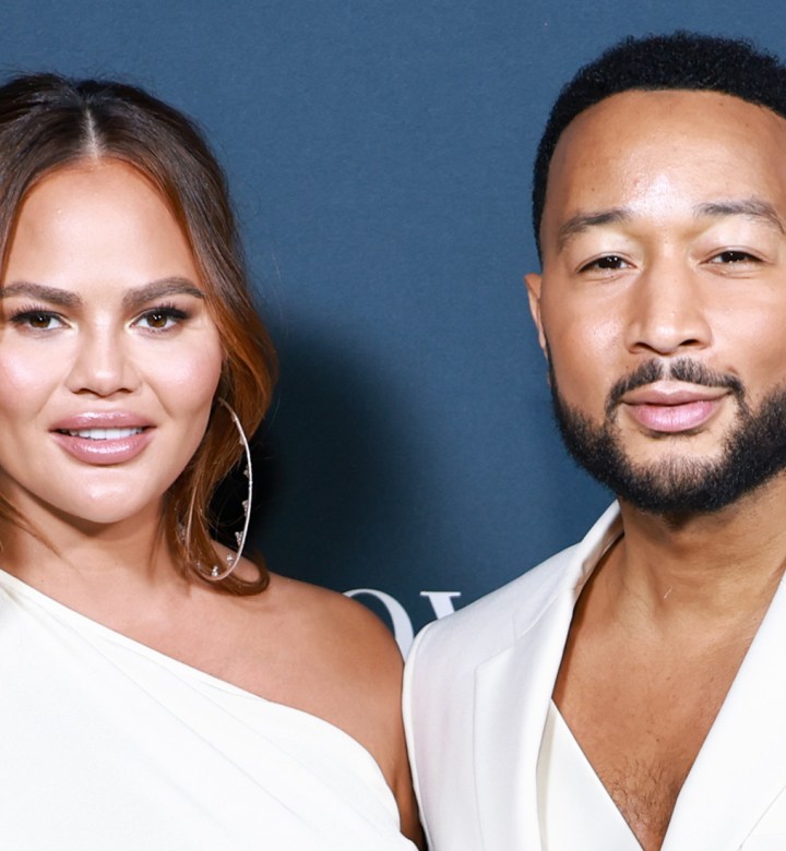 chrissy-john-legend-france-couple-2356.jpeg