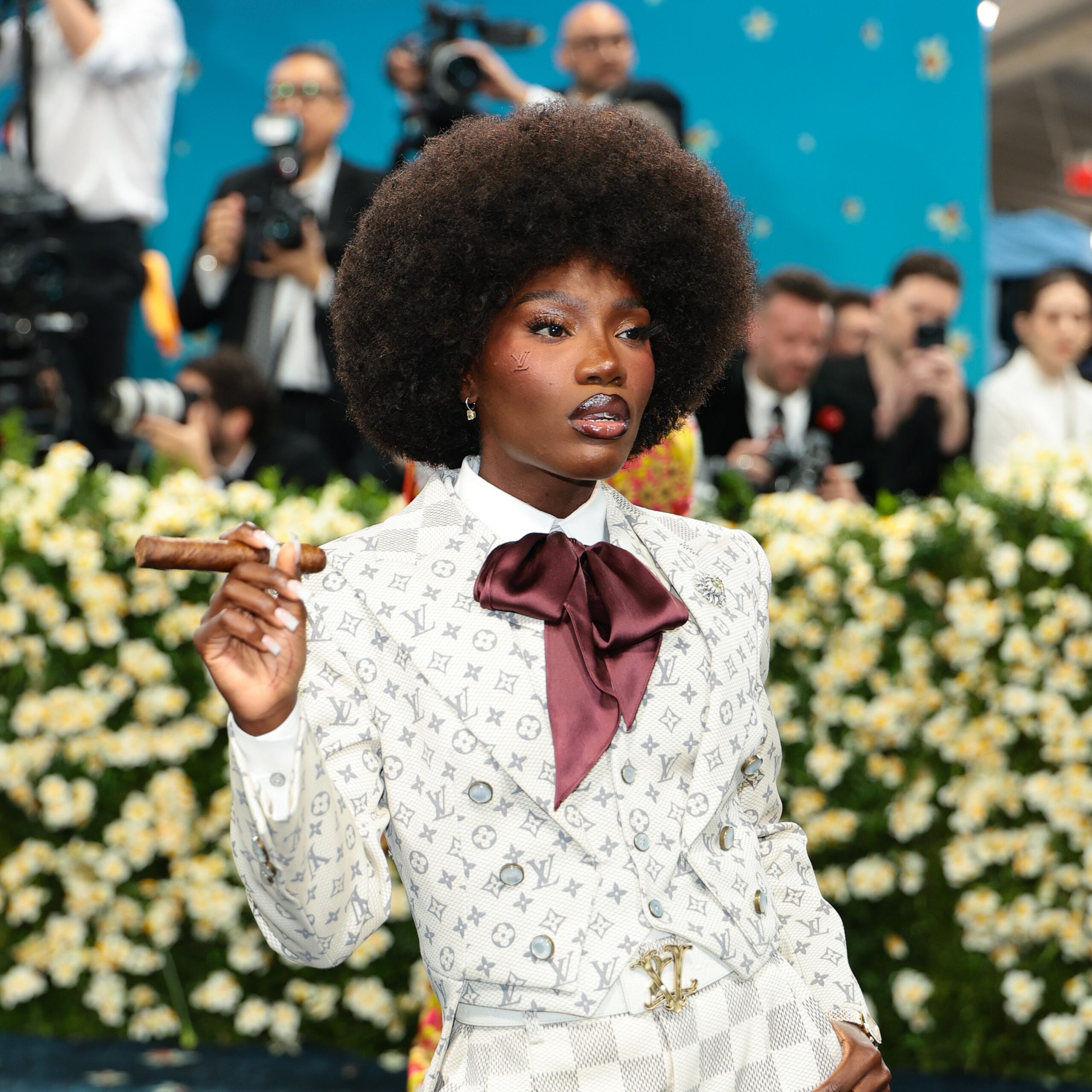dua-lipa-chanel-met-gala-2025-1211.jpeg