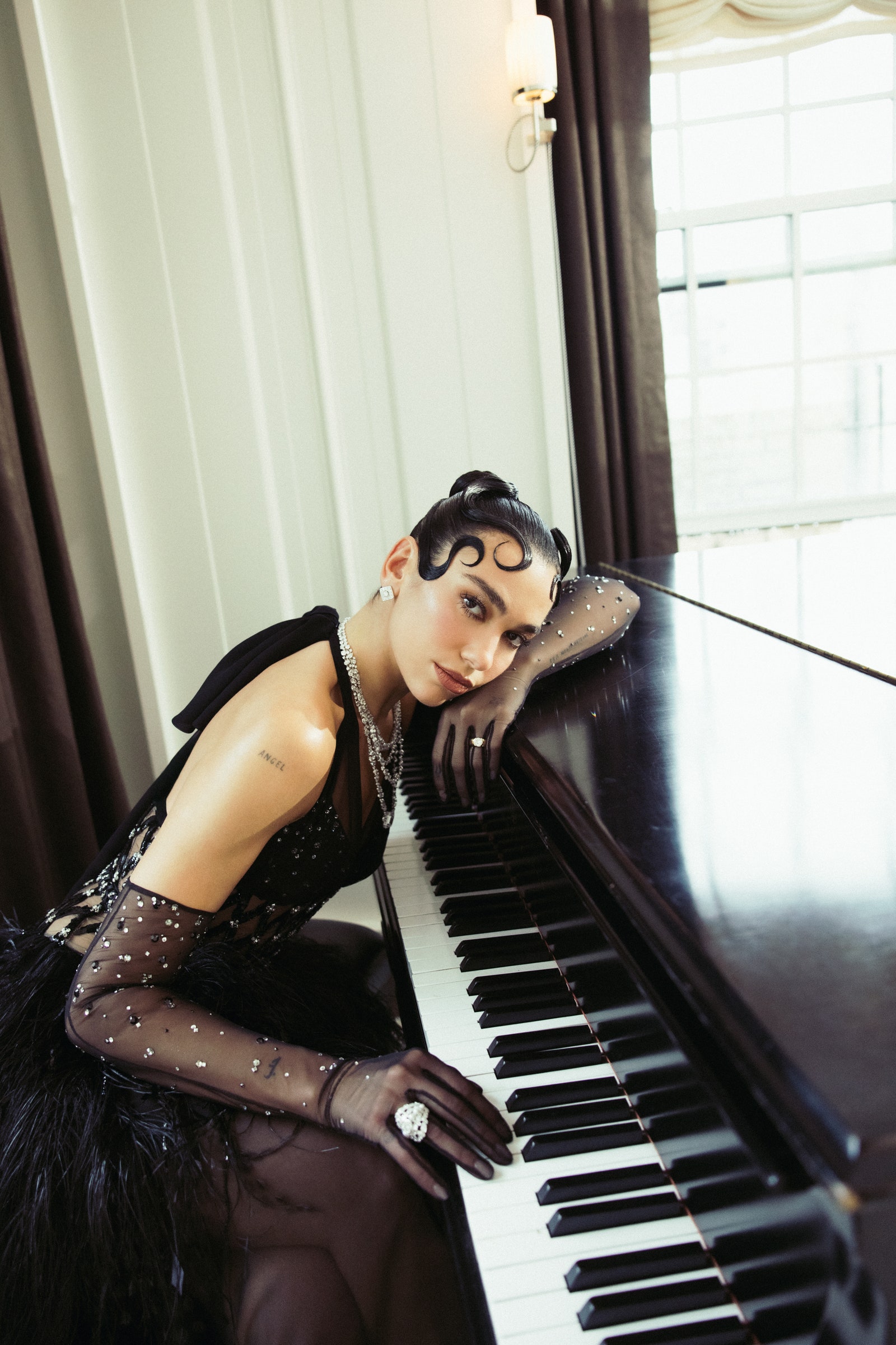 dua-lipa-chanel-met-gala-2025-6165.jpeg