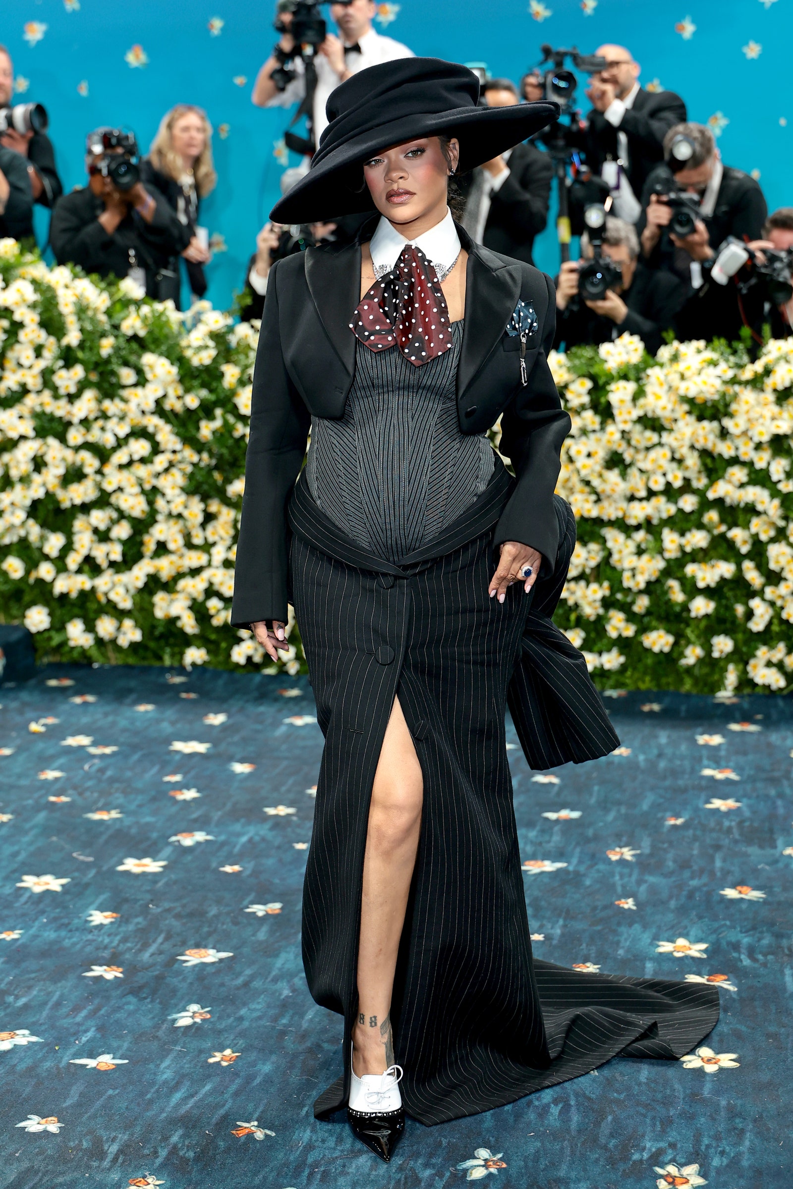 dua-lipa-chanel-met-gala-2025-8734.jpeg