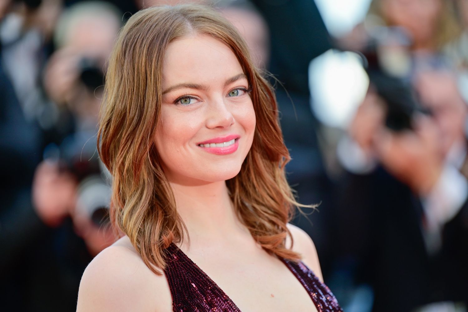 emma-stone-cannes-film-festival-reporter-reunion-0100.jpeg