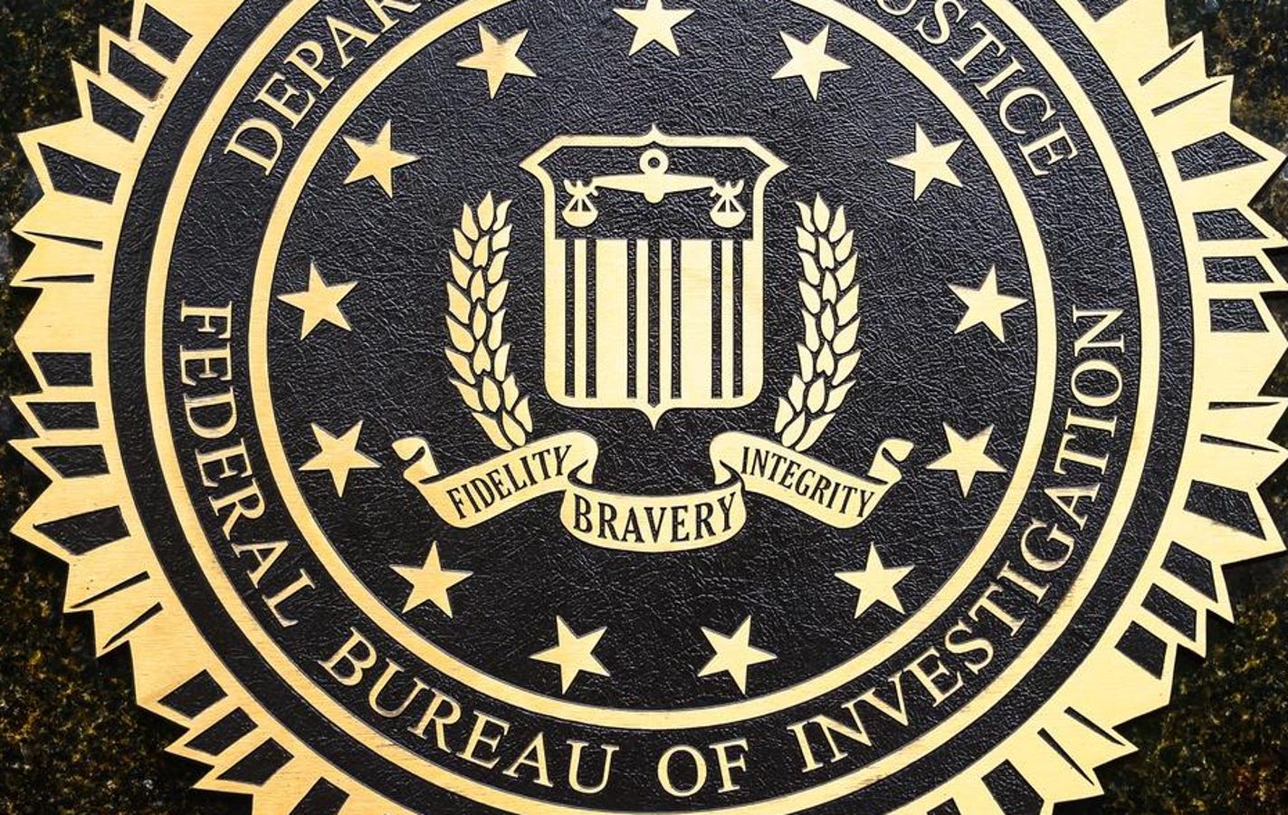 fbi-warns-phishing-messages-iphone-android-users-4265.jpeg