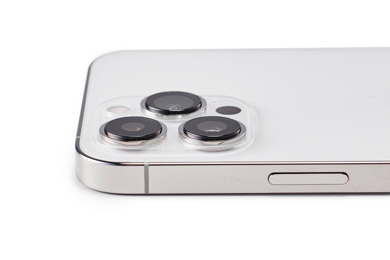 iphone-13-free-offer-4864.jpeg