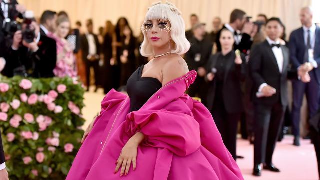 jason-derulo-met-gala-stairsjpg-5027.jpeg