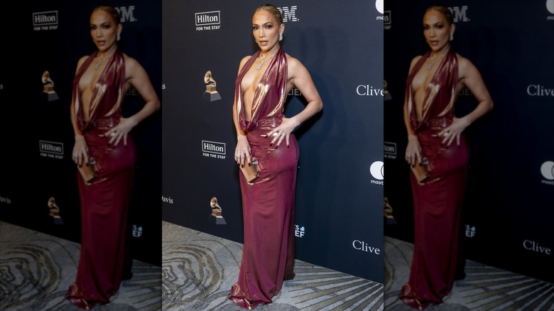 jennifer-lopez-revenge-outfits-after-ben-affleck-d-4739.jpeg
