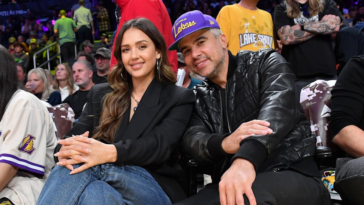 jessica-alba-cash-warren-easter-1128.jpeg