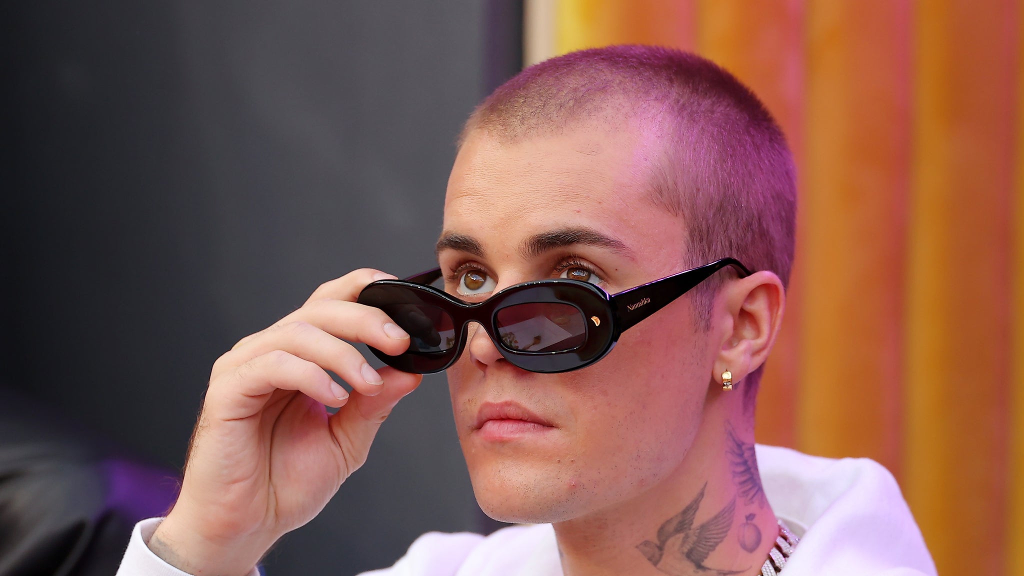 justin-bieber-bong-hit-tmz-3877.jpeg