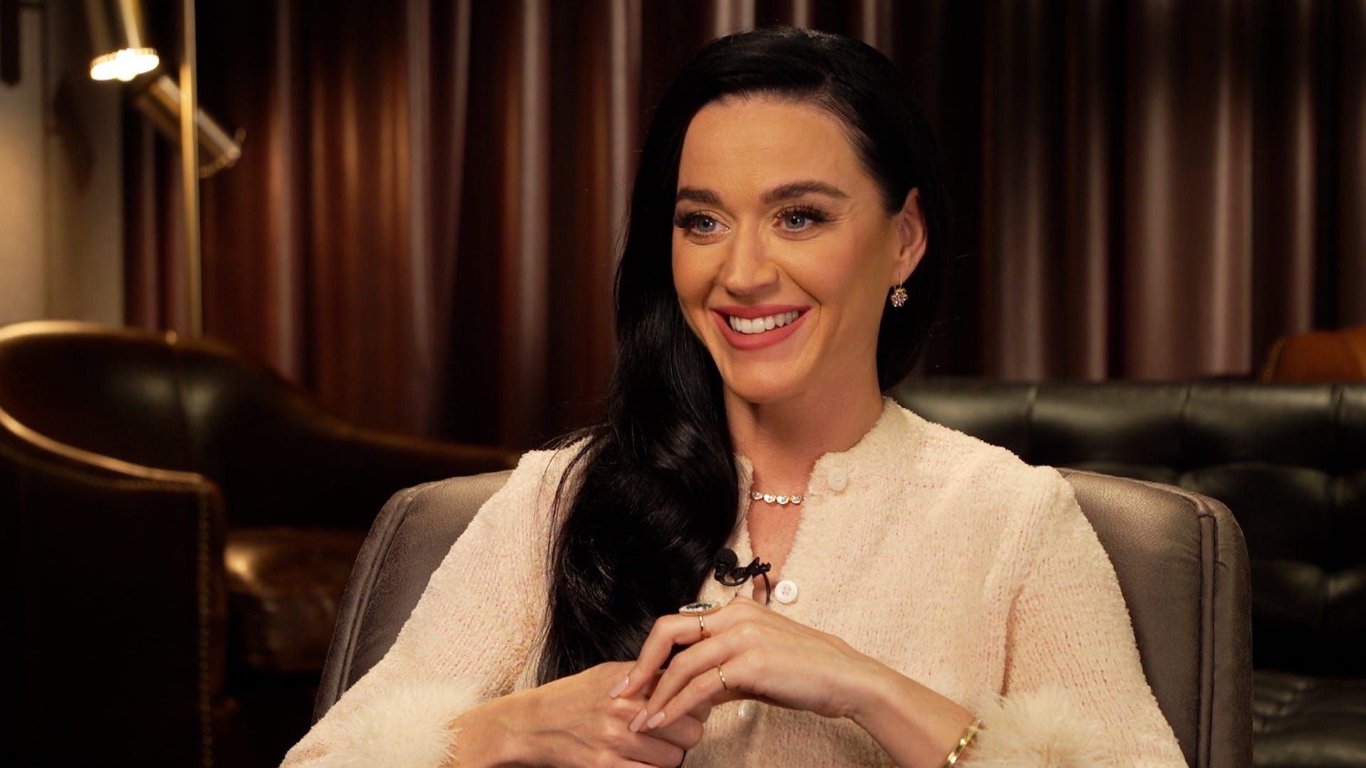 katy-perry-lifetimes-setlist-photos-8961.jpeg