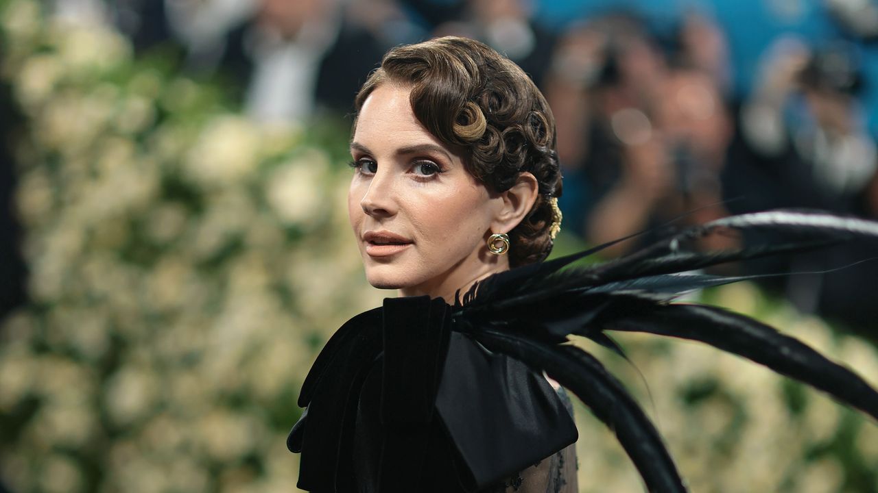 lanadelrey-valentino-met-gala-2025-0646.jpeg