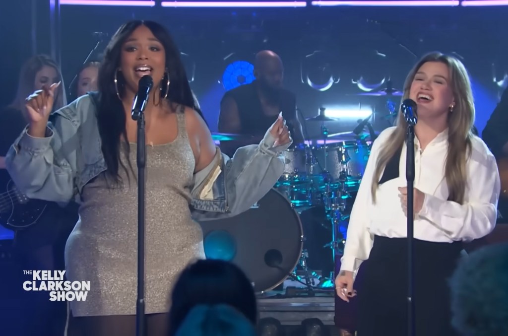 lizzo-kelly-clarkson-kellyoke-duet-billboard-0256.jpeg