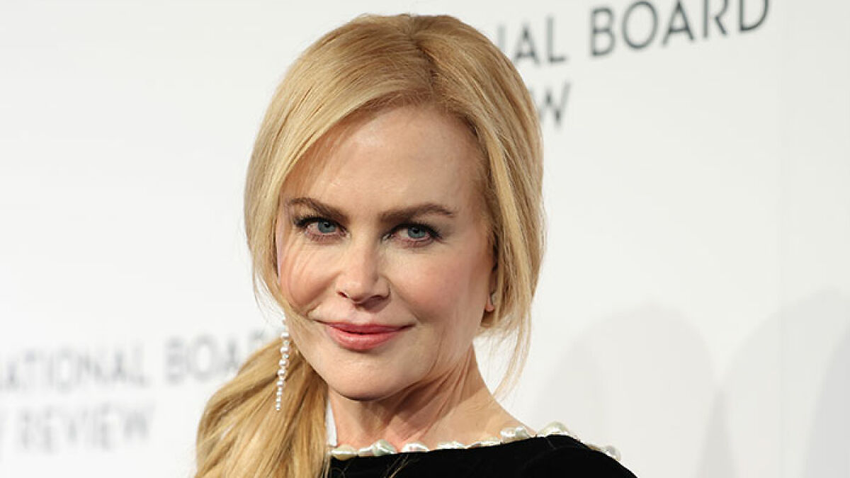nicole-kidman-sparkly-blazer-3879.jpeg
