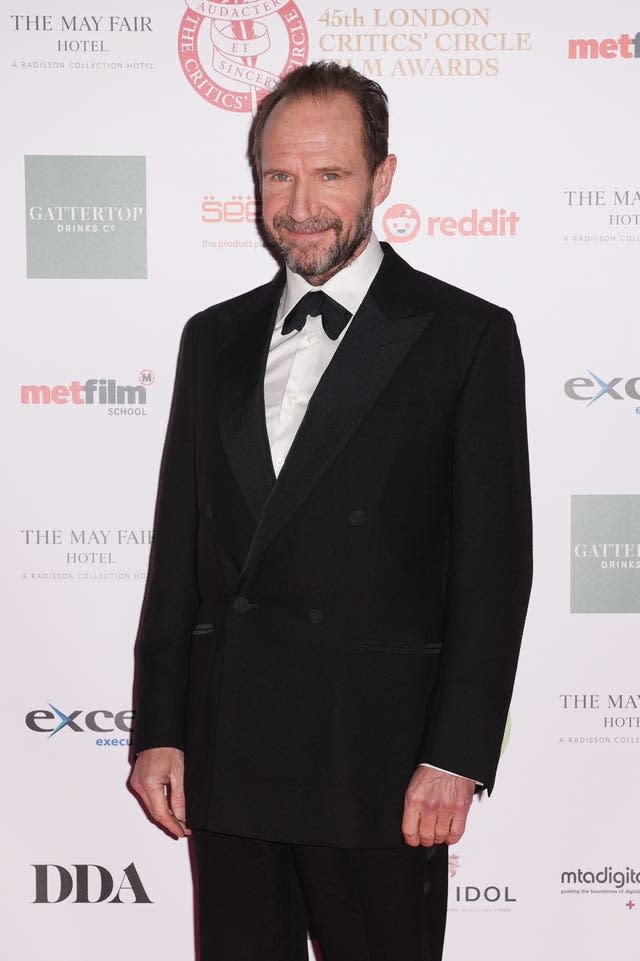 ralph-fiennes-president-snow-hunger-games-7665.jpeg