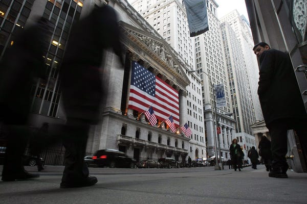recession-2025-bearish-forecasters-8439.jpeg