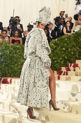 rihanna-met-gala-looks-2525.jpeg