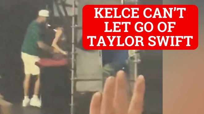 taylor-swift-travis-kelce-london-stage-moment-2443.jpeg