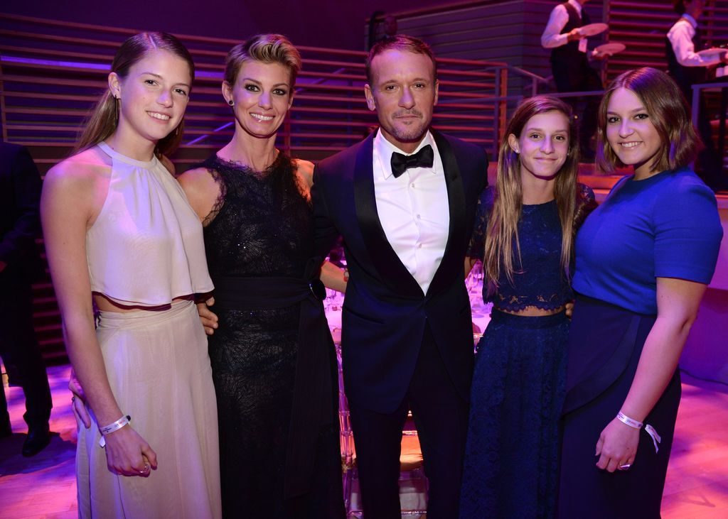tim-mcgraw-faith-hill-daughter-maggie-red-hair-3736.jpeg