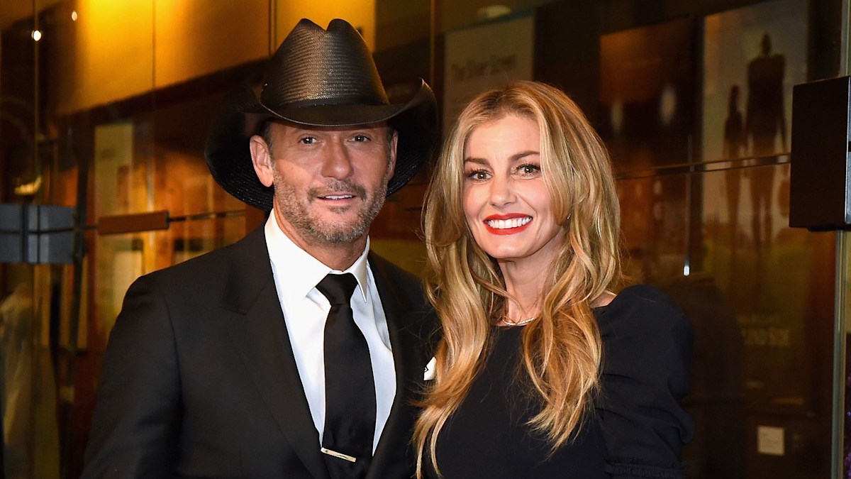 tim-mcgraw-faith-hill-daughter-maggie-red-hair-5715.jpeg