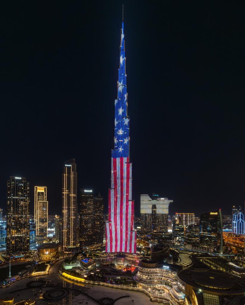 trump-uae-burj-khaleefa-flag-5927.jpeg