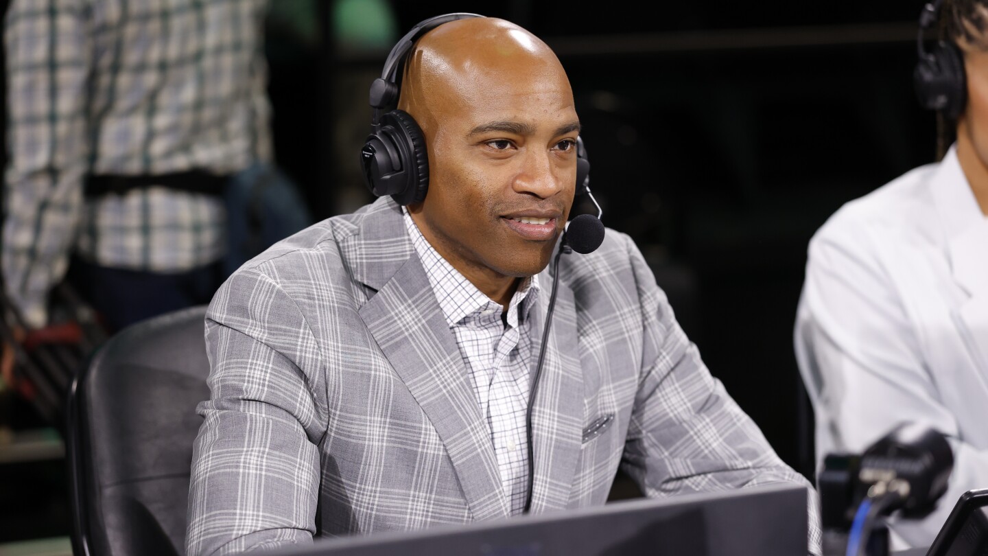 vince-carter-nba-analyst-nbc-sports-4811.jpeg