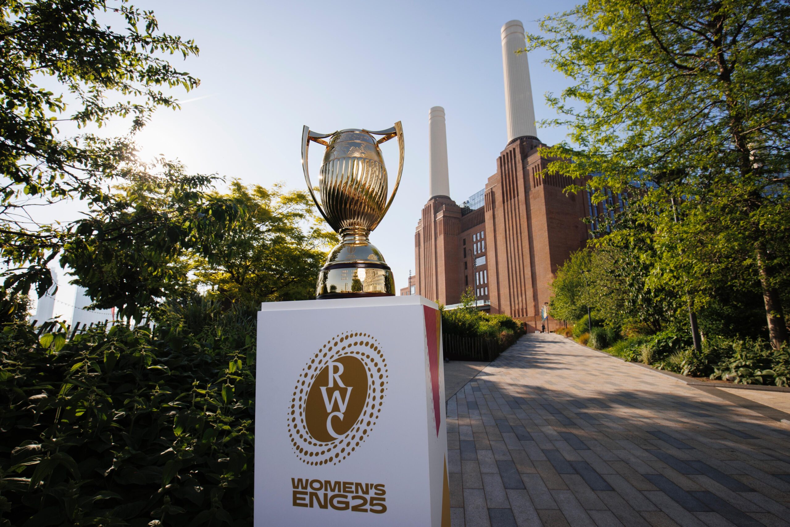 womens-rugby-world-cup-trophy-england-0962.jpeg
