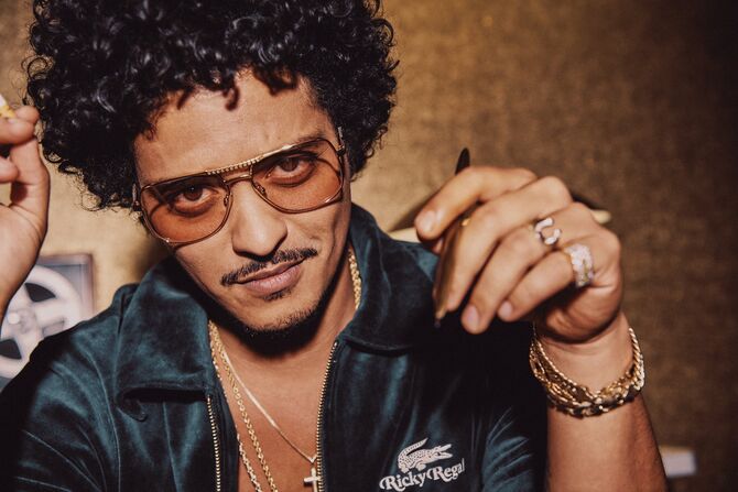 zacardi-cortez-bruno-mars-interview-3896.jpeg