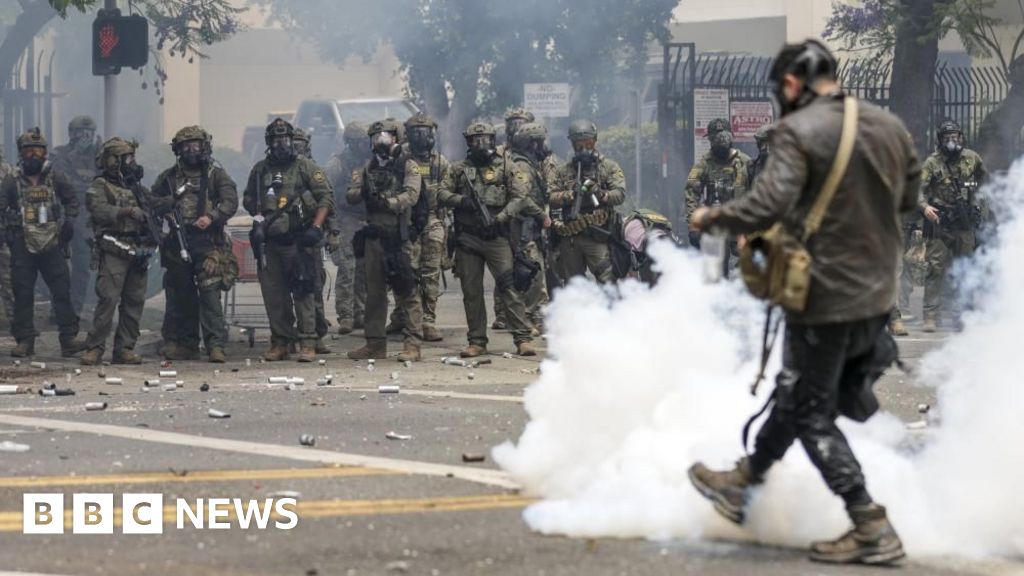 la-protests-trump-troops-immigration-8680.jpeg